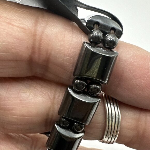 Fantasy Accessory Magnets Power Stretch Hematite Bracelet - Picture 3 of 7